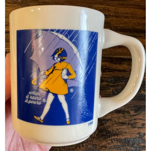 Morton Salt Girl Coffee Cup Mug 1968 When It Rains It Pours Vintage Mug - Picture 8 of 9